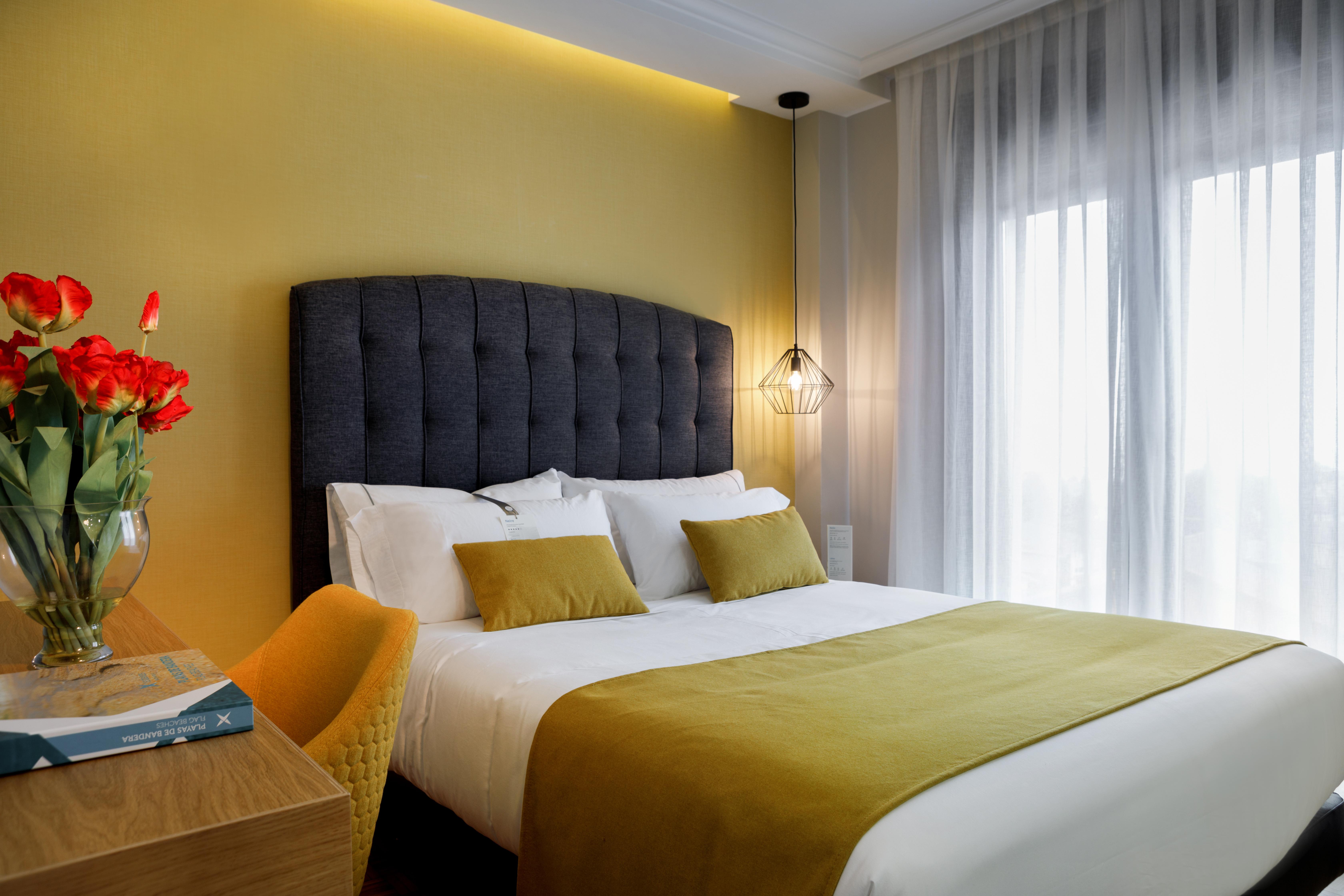 Hotel Val Convention 尼格兰 外观 照片