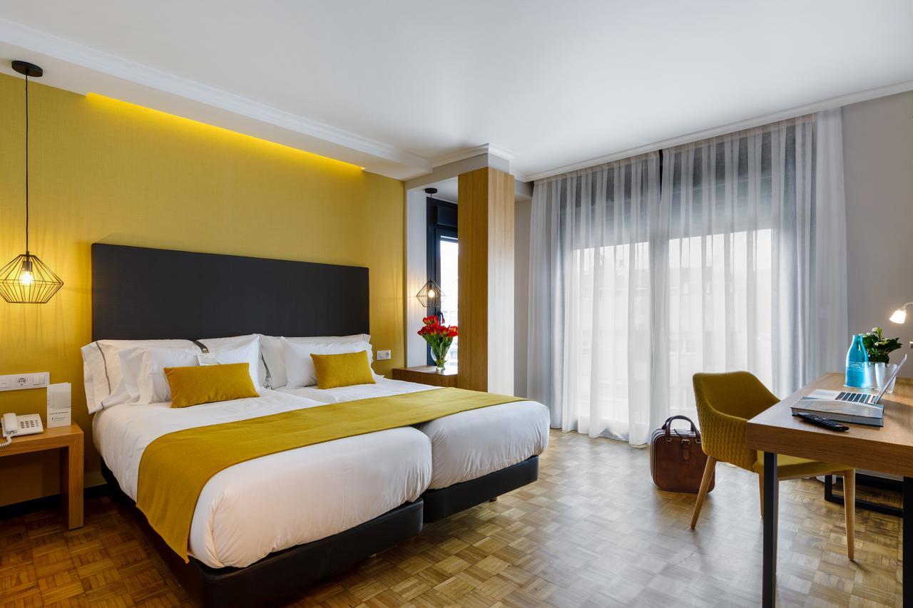 Hotel Val Convention 尼格兰 外观 照片
